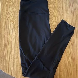 Victoria Sport Knockout Leggings